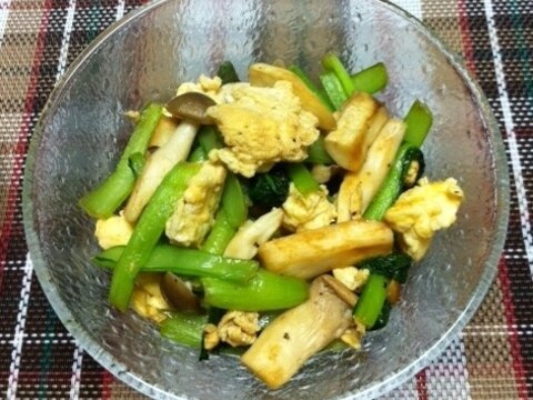 和風の味で 小松菜 キノコ 卵の炒め物 レシピ 作り方 By も る す け 楽天レシピ 和風の味で 小松菜 キノコ 卵の炒め物 レシピ 作り方 By も る す け 楽天レシピ
